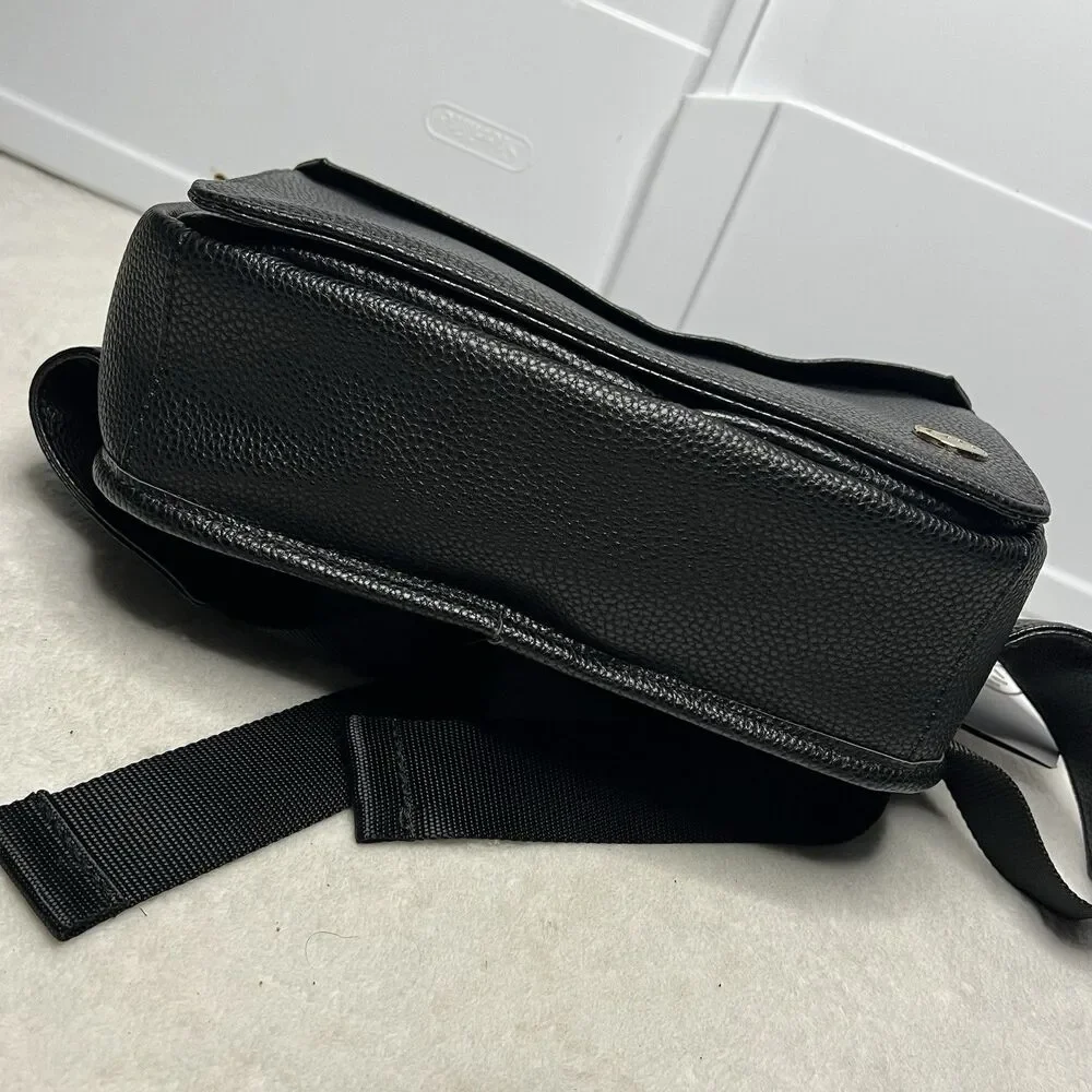 CleverMade nwt crossbody